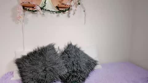 Olivia  happyness  online show from January 21, 2025, 3:21 pm