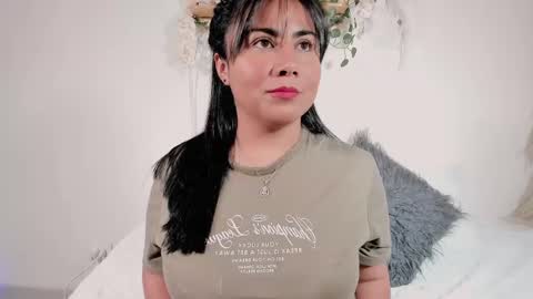 Olivia  happyness  online show from January 28, 2025, 4:30 pm
