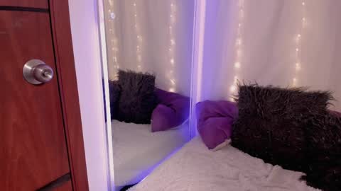 Snapshot of olivia_morryss chatting on April 8, 2026, 10:32 pm IG Im Oliviamorrys X OliviaMorrys online show from April 8, 2026, 10:32 pm