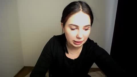 Snapshot of olivia_red_ chatting on November 18, 2025, 9:03 am Olivia online show from November 18, 2025, 9:03 am