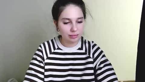 Olivia online show from March 3, 2026, 9:10 pm