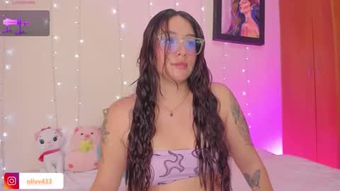 olivia_s19 online show from March 23, 2026, 2:59 am