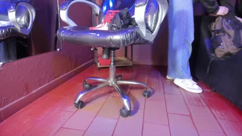   online show from December 30, 2024, 1:03 pm