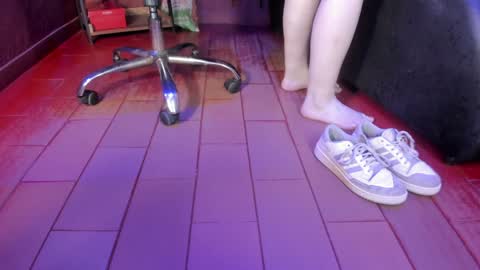   online show from January 3, 2025, 1:14 pm