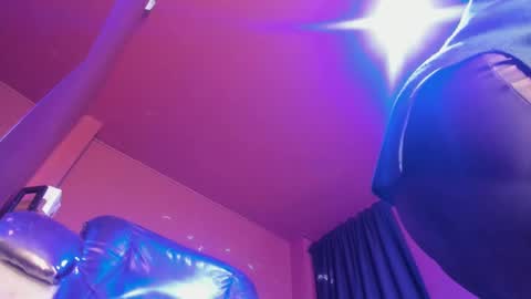   online show from February 10, 2025, 12:50 pm