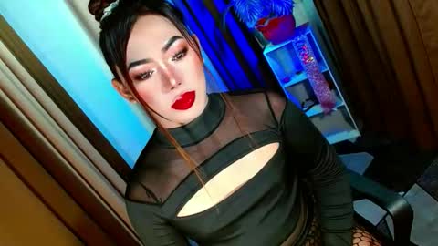 Miss OLIVIA online show from October 9, 2025, 7:17 am