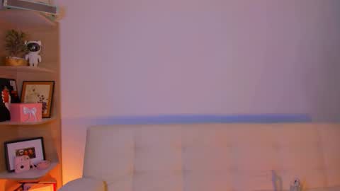 Olivia online show from March 28, 2026, 5:40 am