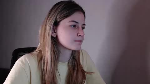 Snapshot of oliviademur chatting on October 1, 2025, 11:11 pm Olivia and Niko online show from October 1, 2025, 11:11 pm