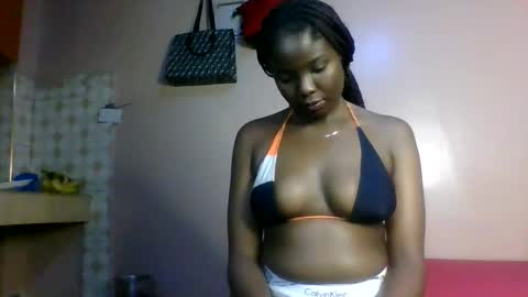 oliviah_1 online show from October 19, 2025, 9:59 pm