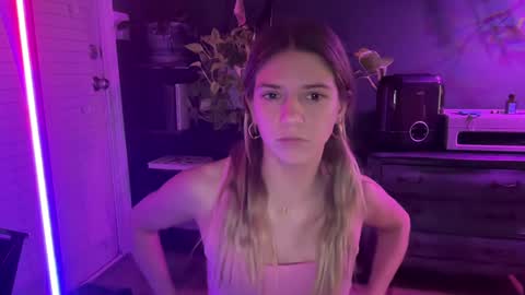 Olivia online show from January 7, 2025, 10:22 am