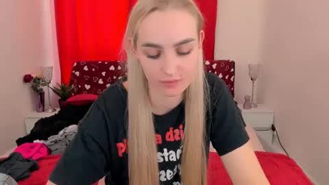 oliviaBeauty online show from December 2, 2024, 12:51 pm