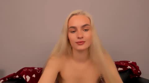 oliviaBeauty online show from November 6, 2025, 7:26 pm