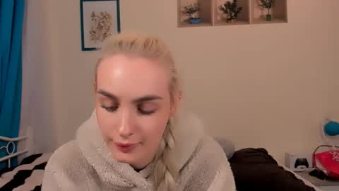 oliviaBeauty online show from April 19, 2026, 6:21 pm