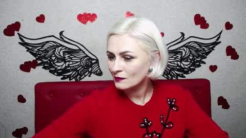 Snapshot of oliviahorst chatting on February 13, 2025, 12:21 pm OliviaHorst online show from February 13, 2025, 12:21 pm