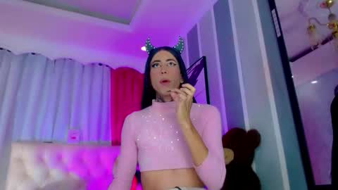 oliviahot01 online show from April 6, 2026, 1:36 am