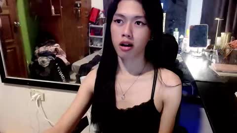 oliviaknightx online show from February 1, 2026, 3:10 pm