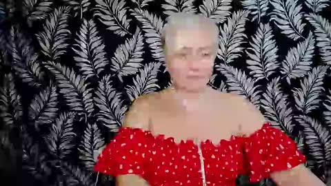 Snapshot of oliviaoskar_ chatting on December 9, 2024, 3:22 pm Kelly online show from December 9, 2024, 3:22 pm