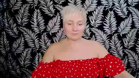 Snapshot of oliviaoskar_ chatting on December 13, 2024, 5:43 pm Kelly online show from December 13, 2024, 5:43 pm