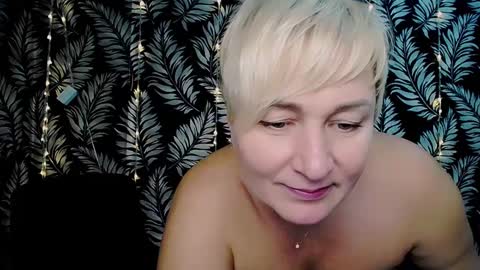 Snapshot of oliviaoskar_ chatting on January 10, 2025, 3:37 pm Kelly online show from January 10, 2025, 3:37 pm