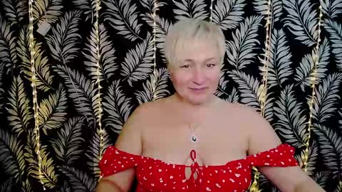 Snapshot of oliviaoskar_ chatting on February 14, 2025, 3:15 pm Kelly online show from February 14, 2025, 3:15 pm