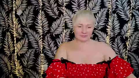 Snapshot of oliviaoskar_ chatting on February 20, 2025, 3:19 pm Kelly online show from February 20, 2025, 3:19 pm