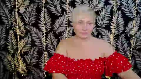 Snapshot of oliviaoskar_ chatting on February 21, 2025, 12:17 pm Kelly online show from February 21, 2025, 12:17 pm