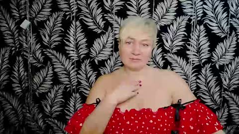 Snapshot of oliviaoskar_ chatting on February 27, 2025, 12:34 pm Kelly online show from February 27, 2025, 12:34 pm