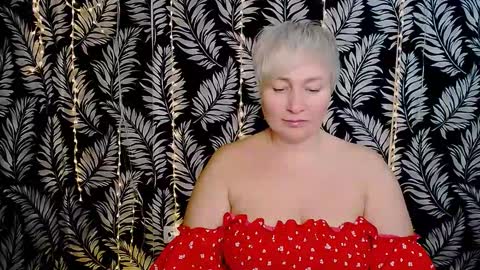 Snapshot of oliviaoskar_ chatting on September 11, 2025, 11:32 am Kelly online show from September 11, 2025, 11:32 am