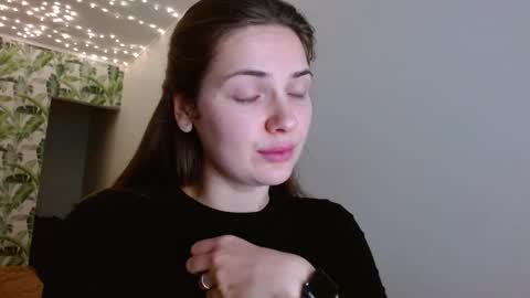 Olivia online show from December 10, 2024, 5:28 am