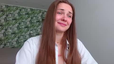 Olivia online show from October 15, 2025, 5:18 am