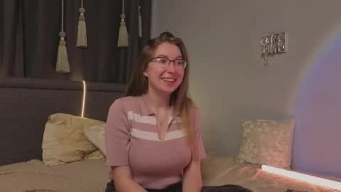 Kylie online show from September 14, 2025, 7:35 pm