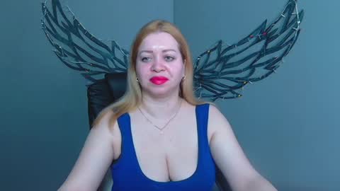 Oliviaverr online show from May 27, 2026, 12:35 pm