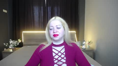 Oliviaverr online show from July 14, 2026, 12:00 pm