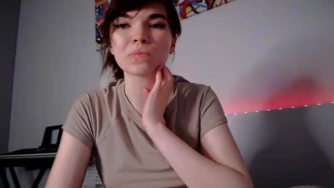 Snapshot of olivka_flower chatting on December 17, 2024, 12:12 am Angelina Lina online show from December 17, 2024, 12:12 am
