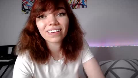 Snapshot of olivka_flower chatting on December 21, 2024, 12:31 am Angelina Lina online show from December 21, 2024, 12:31 am
