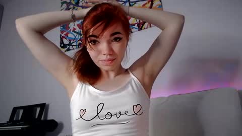 Snapshot of olivka_flower chatting on January 10, 2025, 6:28 pm Angelina Lina online show from January 10, 2025, 6:28 pm