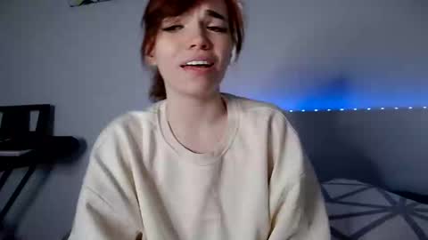 Snapshot of olivka_flower chatting on January 17, 2025, 9:39 pm Angelina Lina online show from January 17, 2025, 9:39 pm