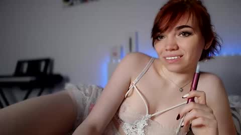 Snapshot of olivka_flower chatting on January 25, 2025, 12:48 am Angelina Lina online show from January 25, 2025, 12:48 am