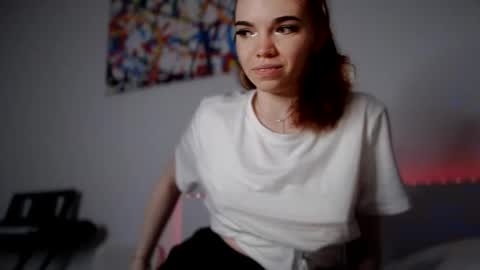 Snapshot of olivka_flower chatting on January 31, 2025, 10:31 pm Angelina Lina online show from January 31, 2025, 10:31 pm