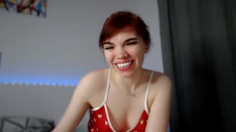 Snapshot of olivka_flower chatting on February 20, 2025, 9:42 pm Angelina Lina online show from February 20, 2025, 9:42 pm