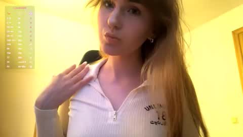  Mila  online show from September 9, 2025, 1:21 pm