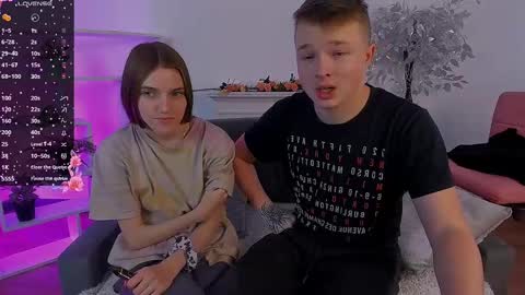 Snapshot of ollistiw chatting on February 26, 2025, 9:21 am Olli and Stiw online show from February 26, 2025, 9:21 am