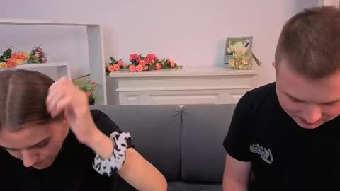 Snapshot of ollistiw chatting on October 9, 2025, 8:12 am Olli and Stiw online show from October 9, 2025, 8:12 am