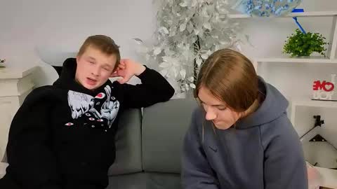 Olli and Stiw online show from November 26, 2025, 7:20 am