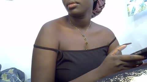 ollleina online show from February 13, 2026, 6:20 am