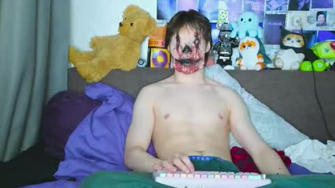 Tony online show from October 31, 2025, 8:32 pm