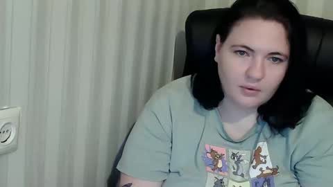 OlyaAndNetty online show from October 19, 2025, 3:01 pm