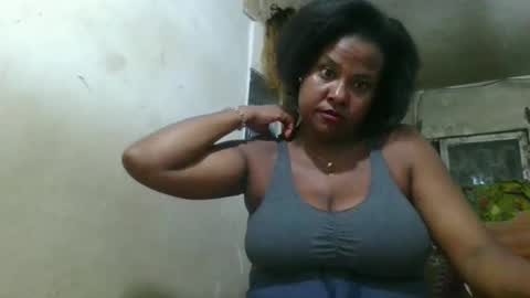 olyvienne90 online show from November 25, 2025, 8:42 pm