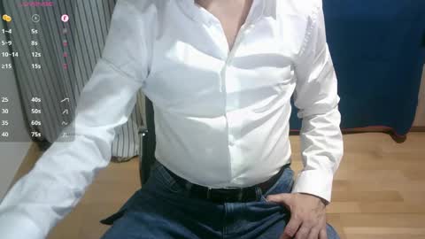 Snapshot of omar87ram chatting on June 4, 2026, 9:21 pm Omar online show from June 4, 2026, 9:21 pm
