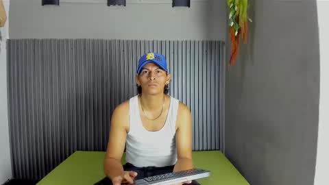 Snapshot of omar_roy chatting on December 2, 2025, 2:56 pm OMAR online show from December 2, 2025, 2:56 pm